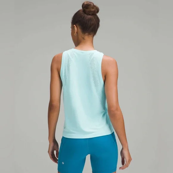 Lululemon Train to Be Tank Top in Cyan Blue - Size 4 *Hemmed* - Picture 6 of 9